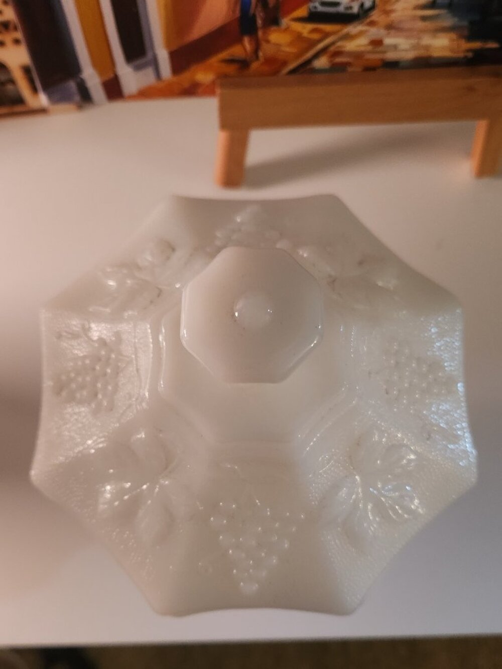 Vintage Anchor Hocking milk glass covered dish - Picture 2 of 4